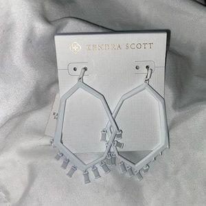 Kendra Scott dangle earrings